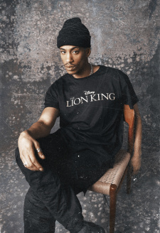 Lion King Logo Tee black