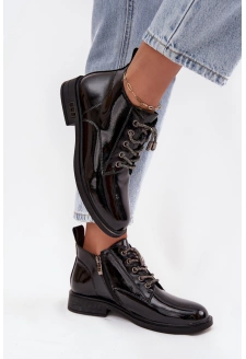 Skórzane Lakierowane Botki Damskie Z Ozdobnym Sznurowaniem D&A MR52-124 Czarne