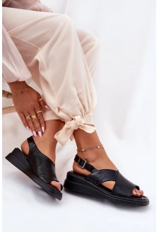 Lakierowane Sandały Damskie Na Koturnie Z Eko Skóry Czarne Quilara